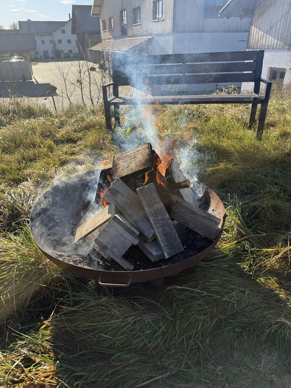 Feuerschale im Garten